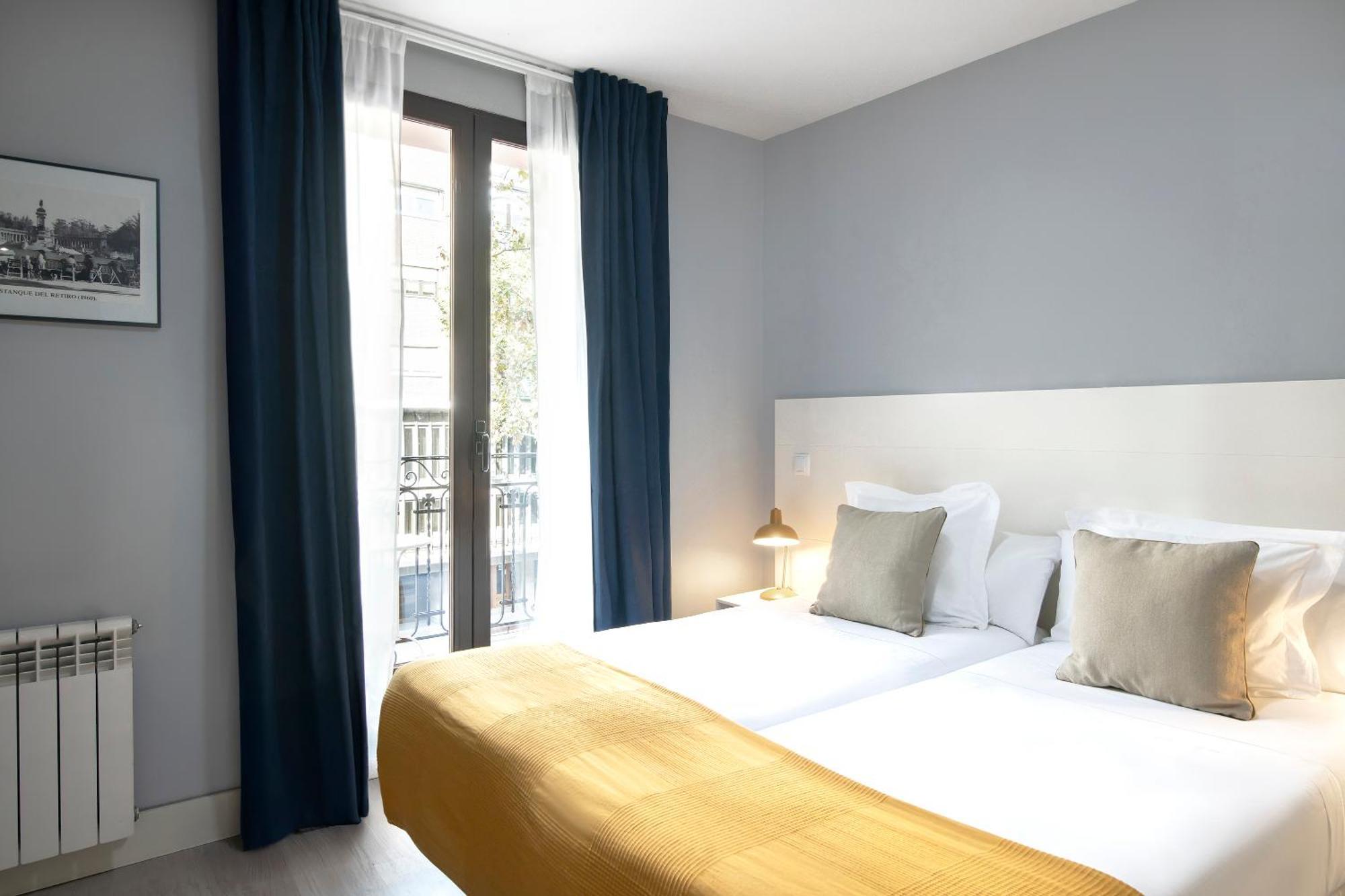 8Rooms Madrid Exterior photo